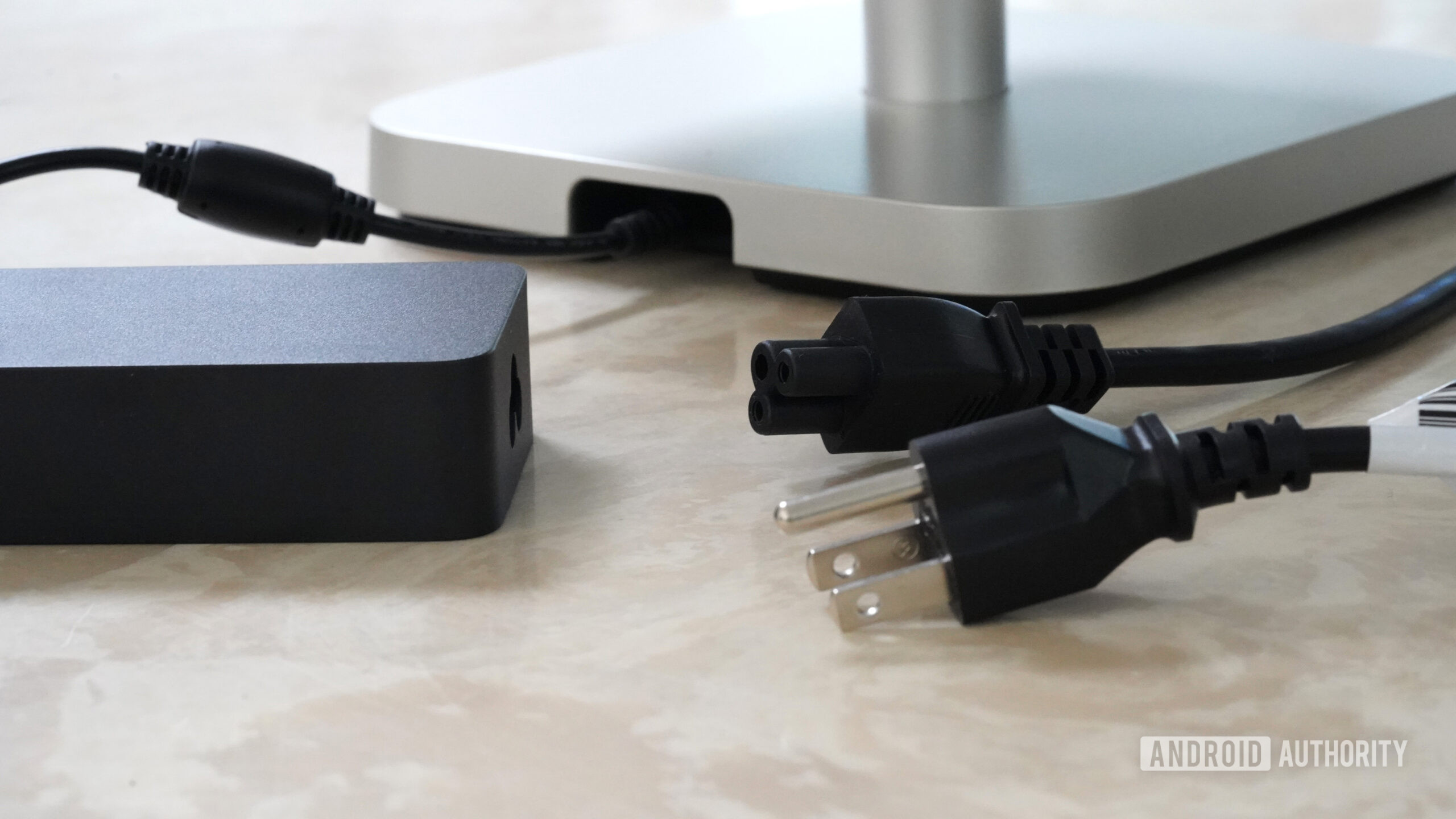 Epson Lifestudio Flex Plus Power O Epson Lifestudio Flex Plus não possui bateria embutida e requer uma tomada.