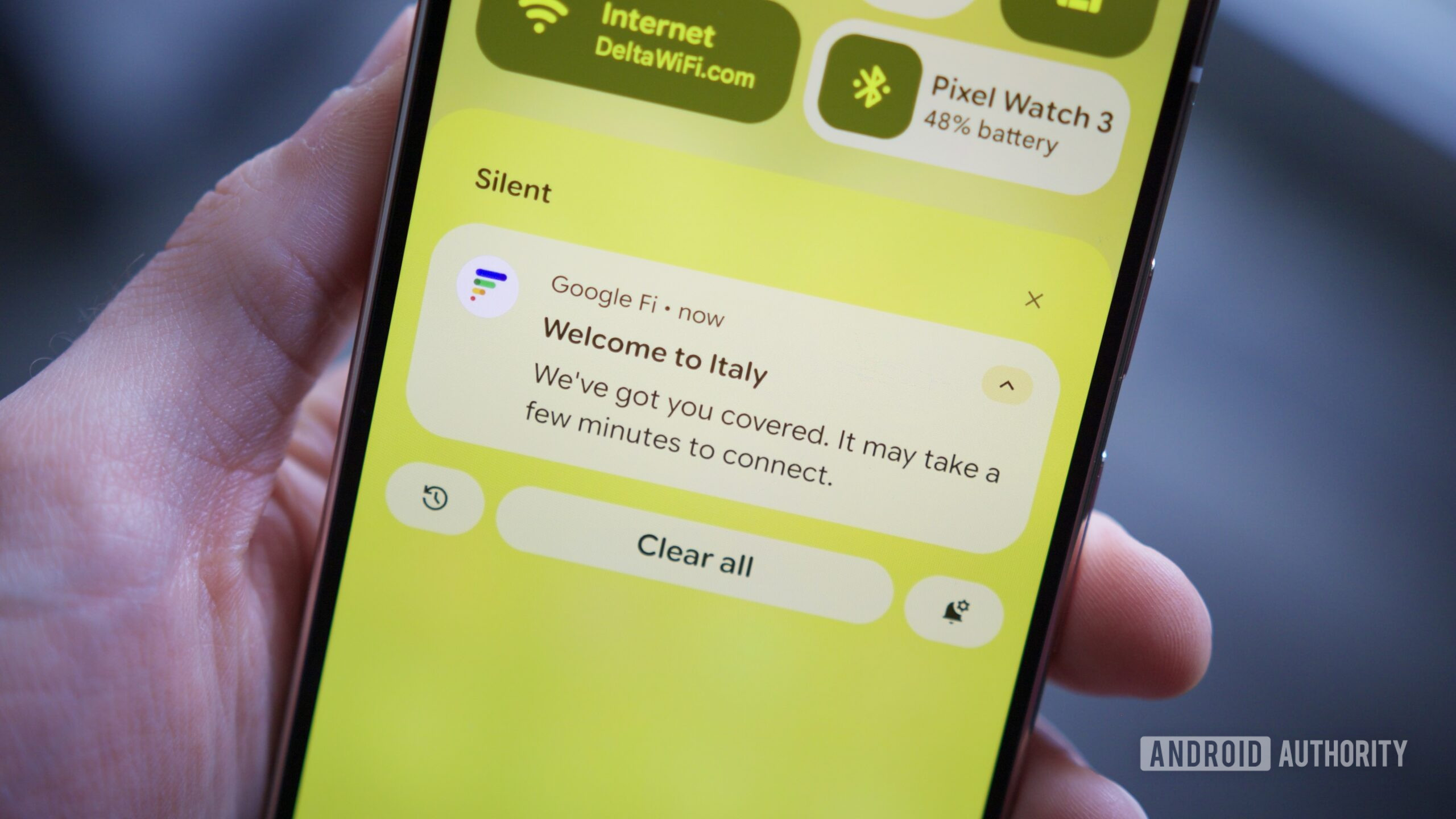 herói de comparação internacional do esim do google fi 5 Uma notificação do Google Fi sobre serviço internacional na Itália.