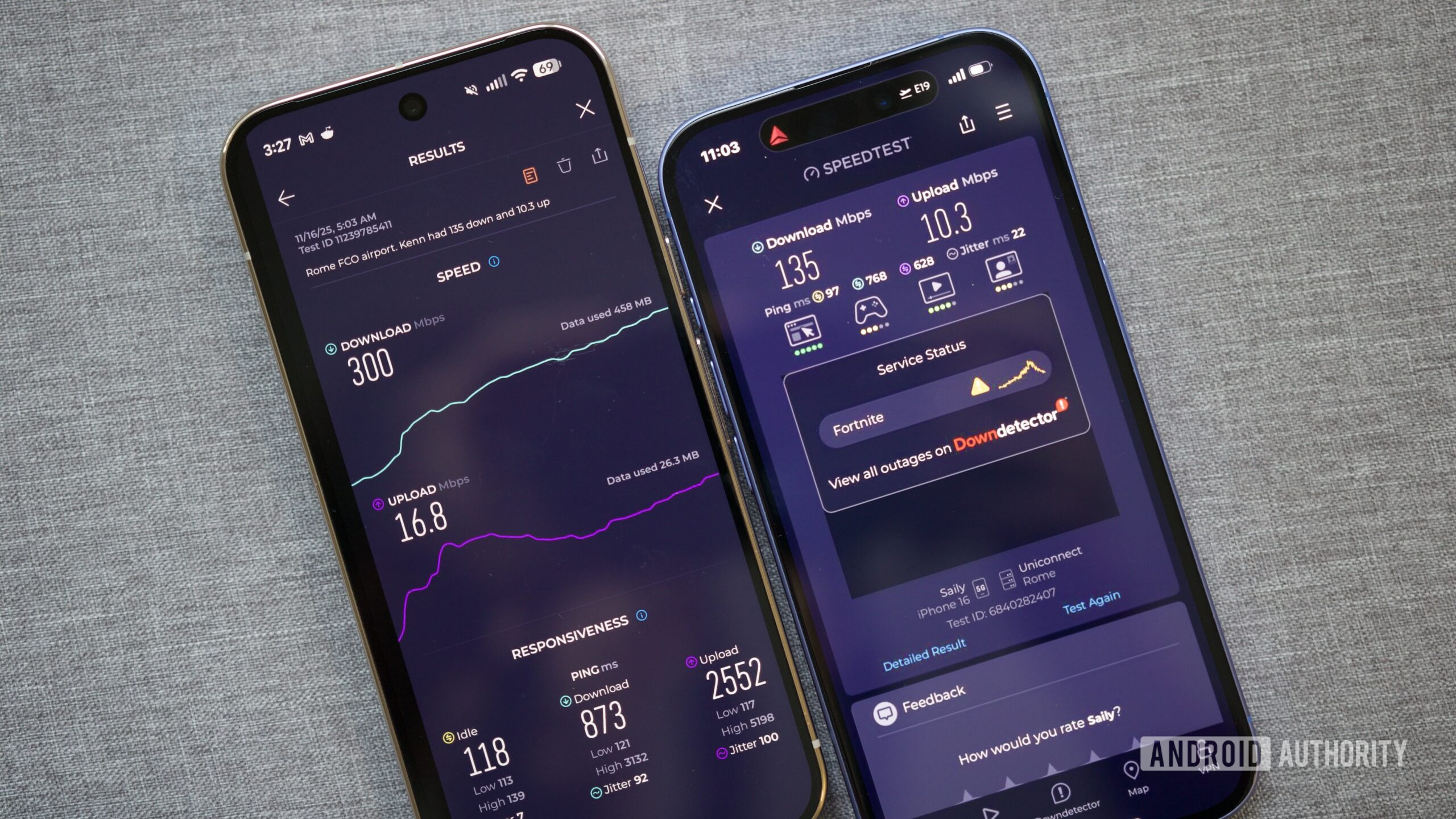 herói de comparação internacional do esim do google fi 3 Dois telefones próximos um do outro, cada um mostrando um teste de velocidade de dados.