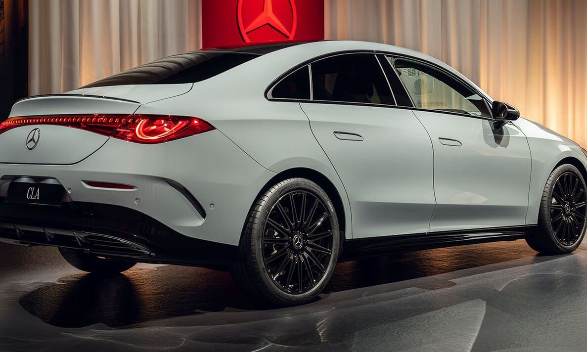 Primeira condução híbrida Mercedes CLA Primeira condução híbrida Mercedes CLA