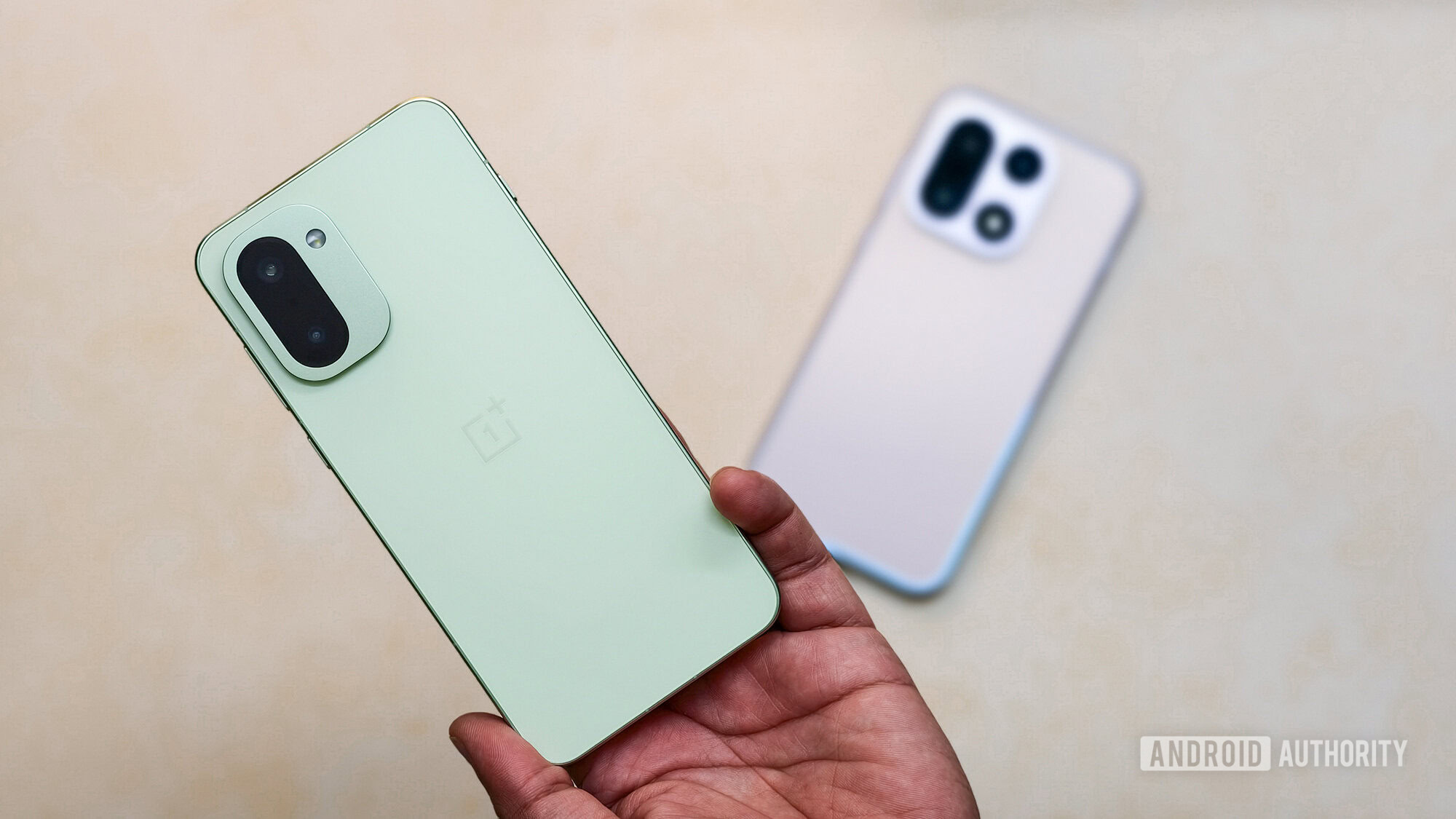 OnePlus 15R vs OnePlus 15