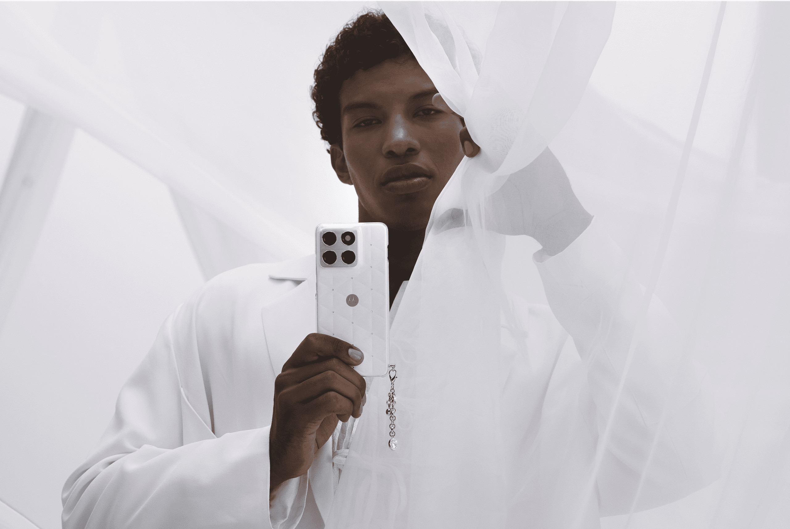 motorola edge 70 cloud dancer