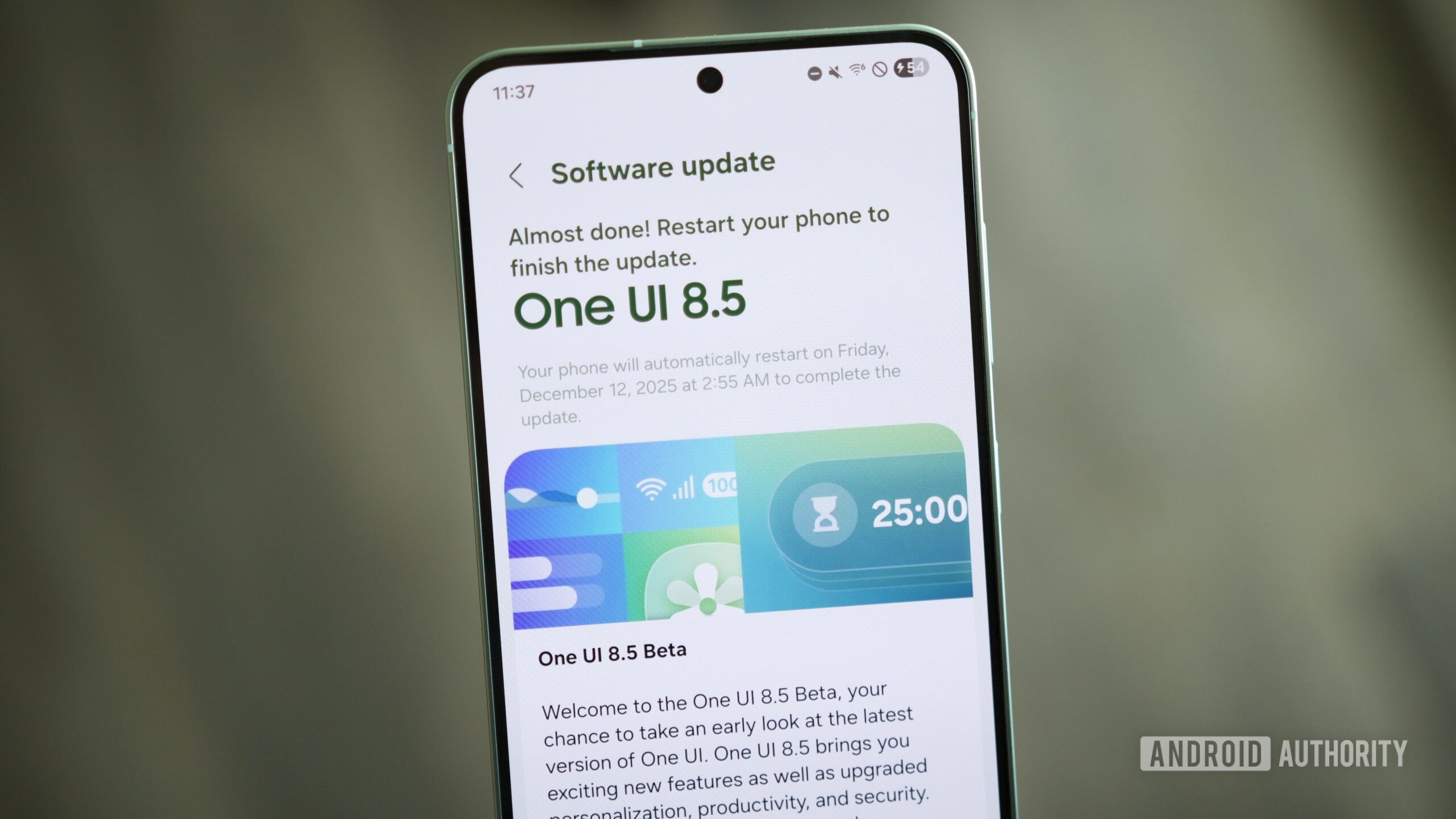 samsung one ui 8 5 beta como fazer hero 1 Um telefone Samsung mostrando a página de inscrição do One UI 8.5 beta.