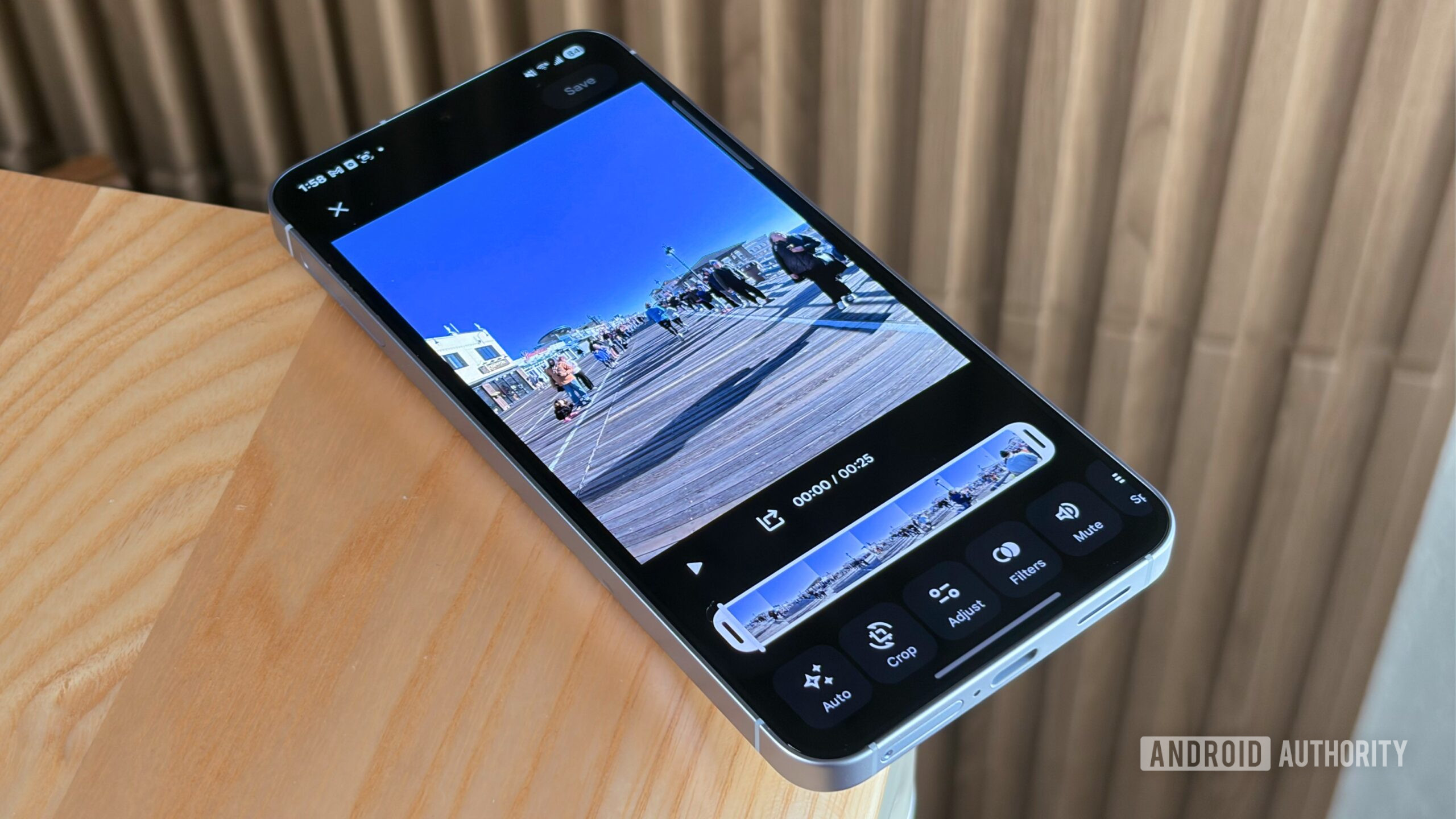 Editor de vídeo do Google Fotos O editor de vídeo redesenhado do Google Fotos.