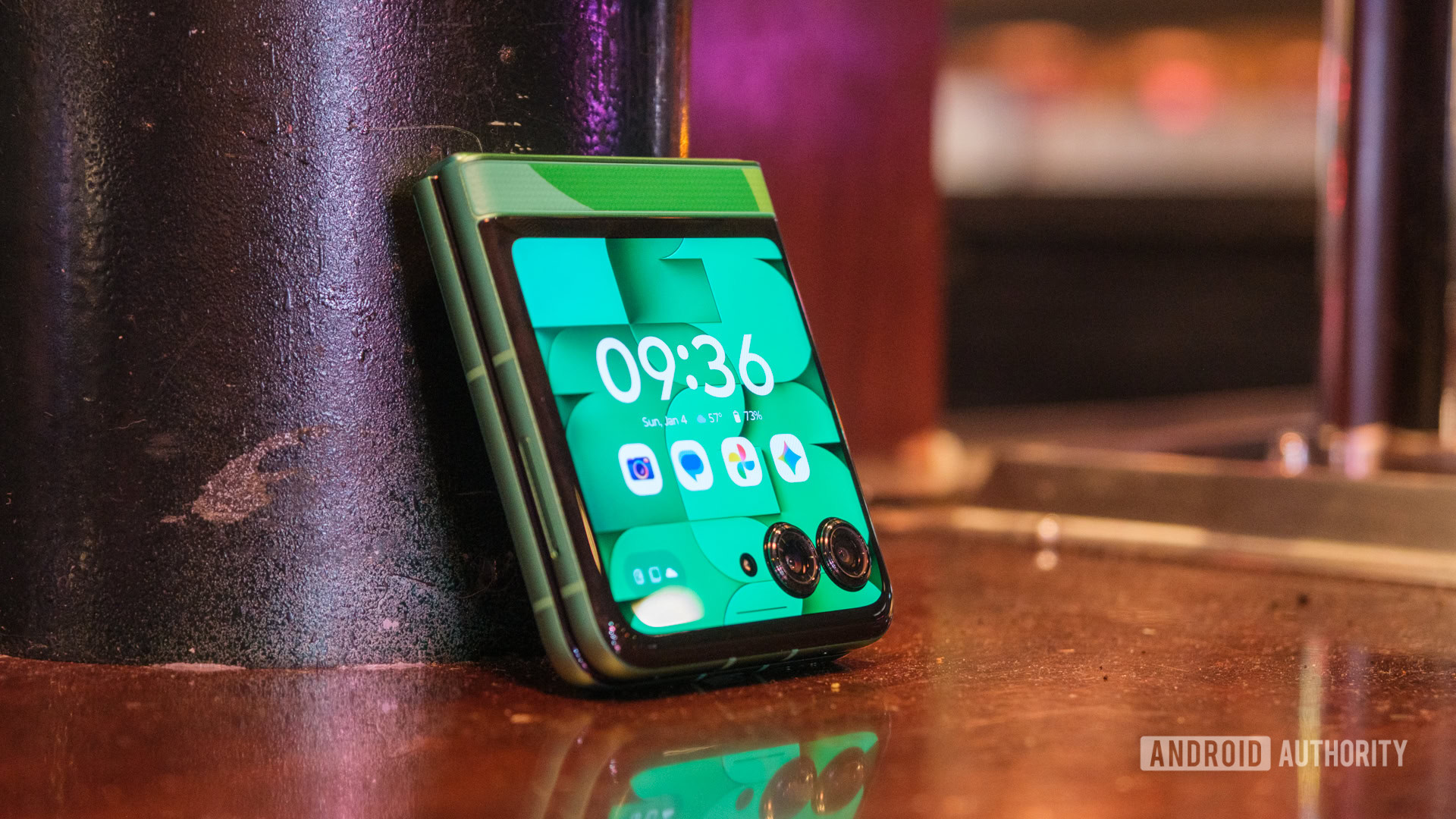 Tela da capa da edição da copa do mundo da Motorola Razr Fifa Tela da capa da edição da copa do mundo da Motorola Razr Fifa