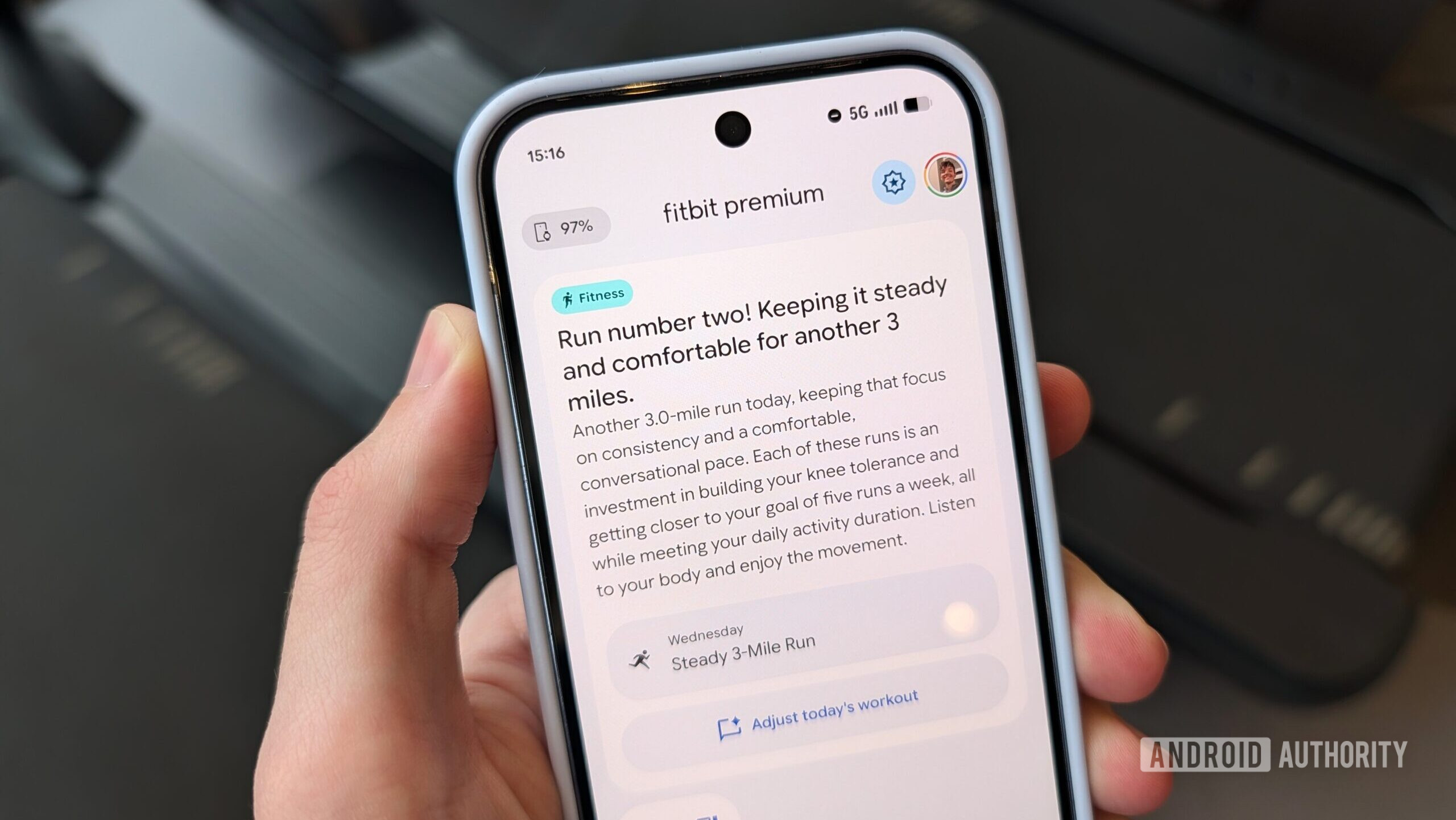 Exemplo de treinador no aplicativo redesenhado do Fitbit (janeiro de 2026) Exemplo de treinador no aplicativo redesenhado do Fitbit (janeiro de 2026)