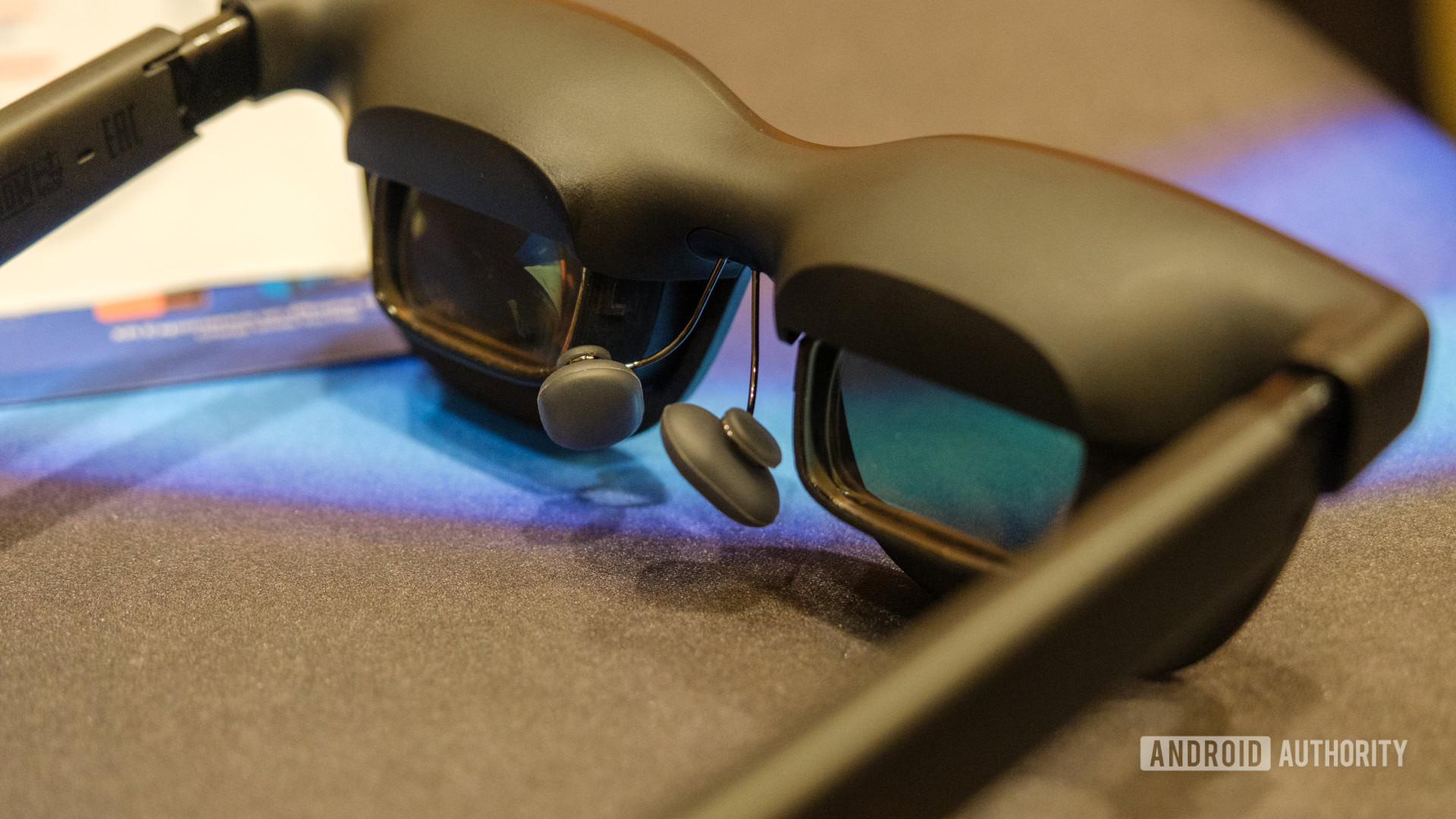 Telas de demonstração do Viture Beast de perto