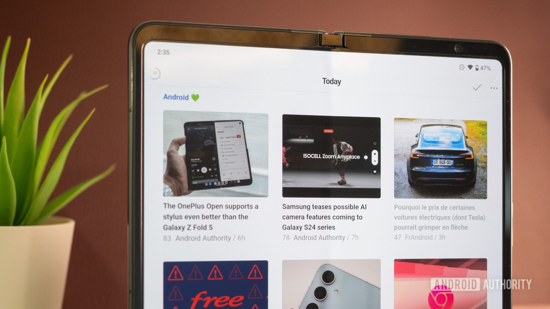 Google Pixel Fold Display Interno Feedly 2 Google Pixel Fold Display Interno Feedly 2