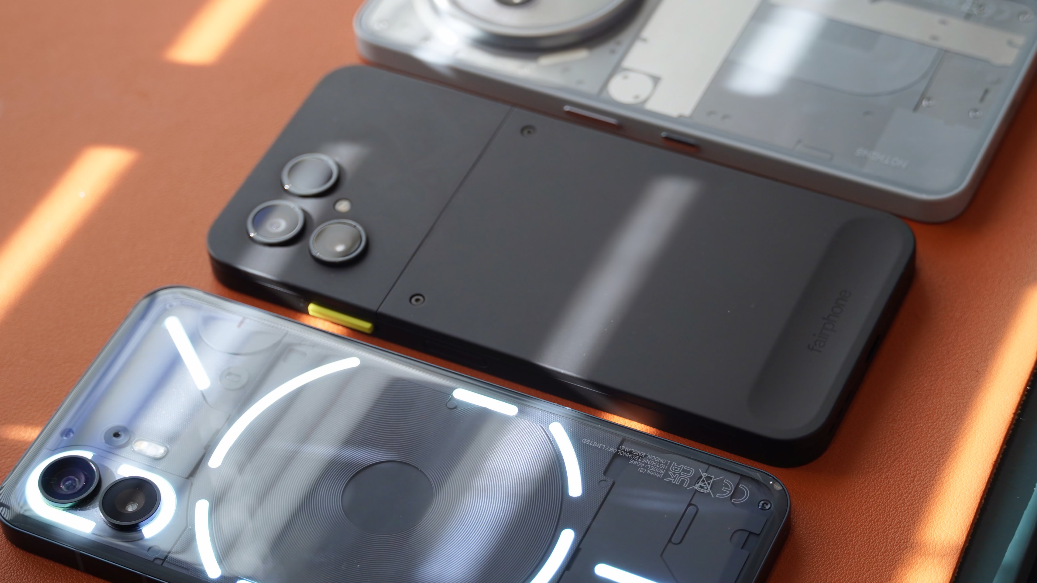 Comparação de telefone Fairphone 6 Nothing 10