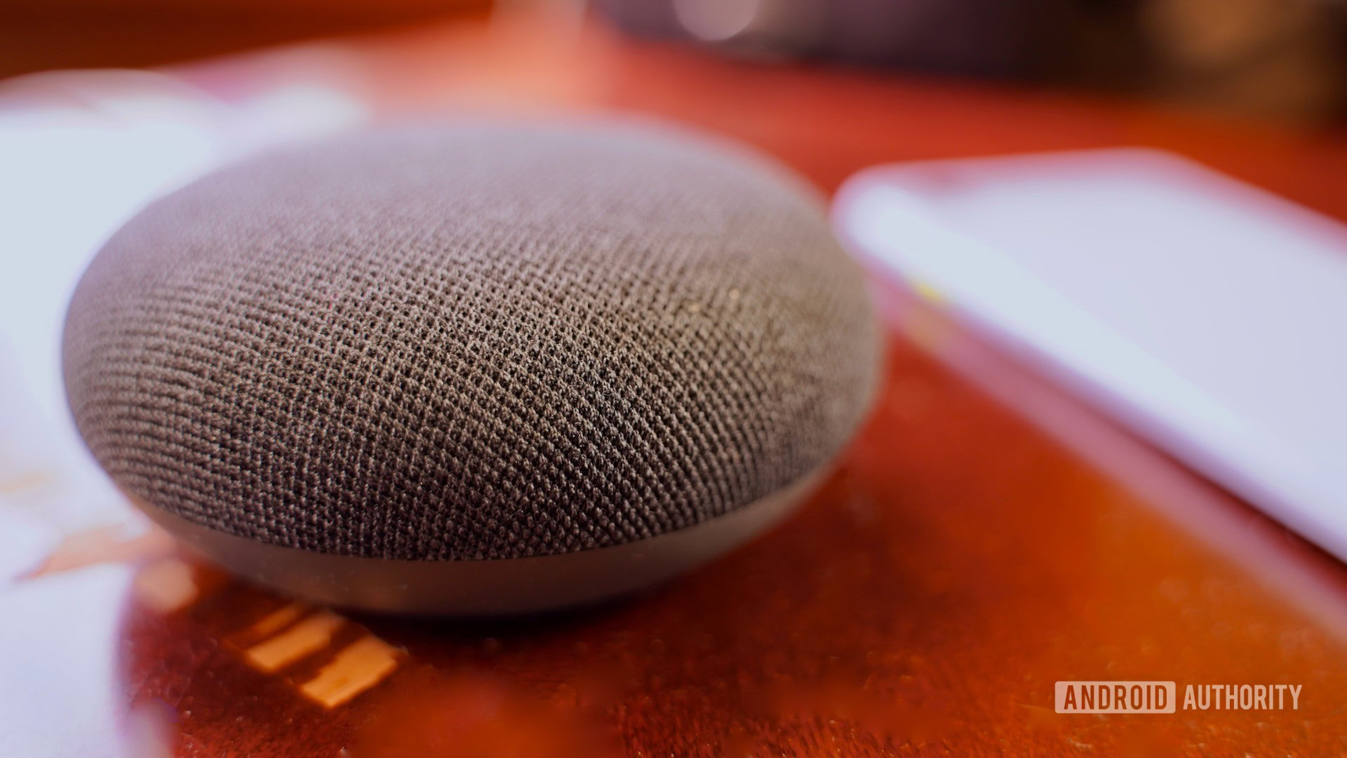 Close do carvão Google Nest Mini Close do carvão Google Nest Mini