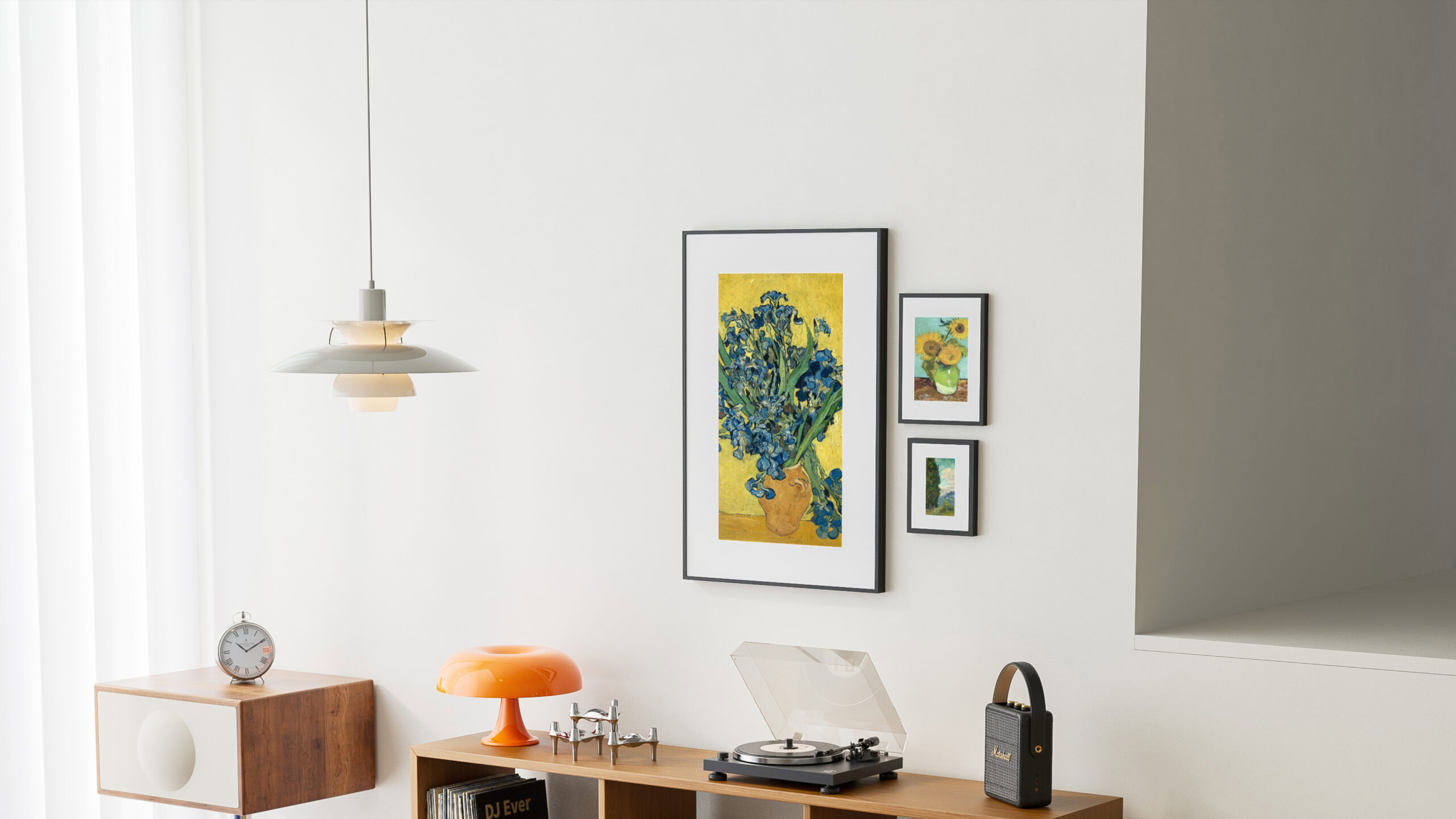 Quadro de arte SwitchBot AI Um SwitchBot AI Art Frame exibe as imagens geradas pelo usuário.
