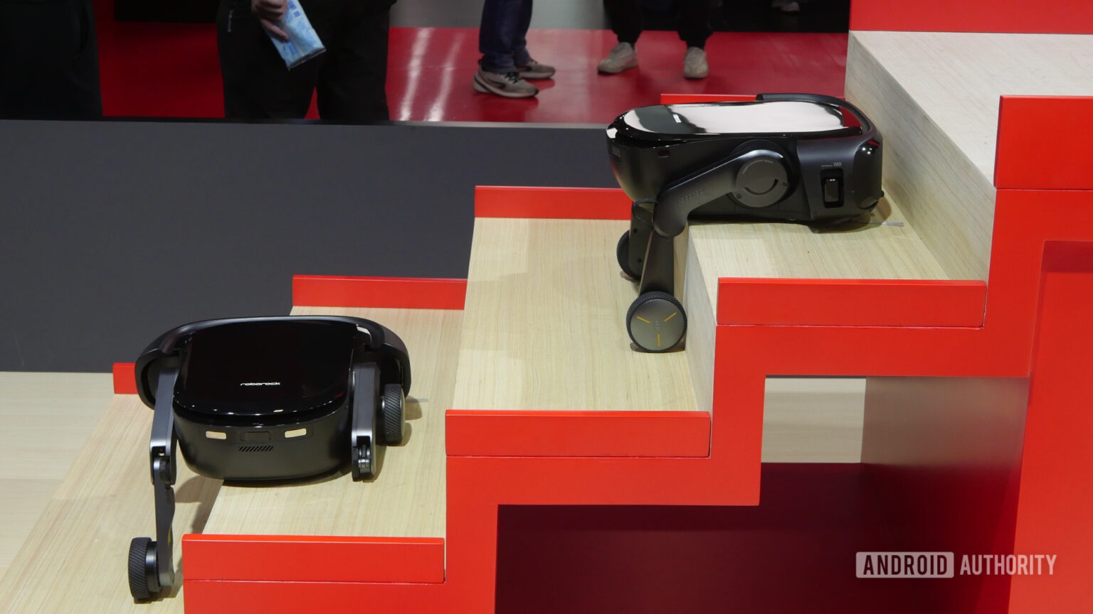 Roborock trouxe um aspirador de autoequilíbrio com pernas para a CES