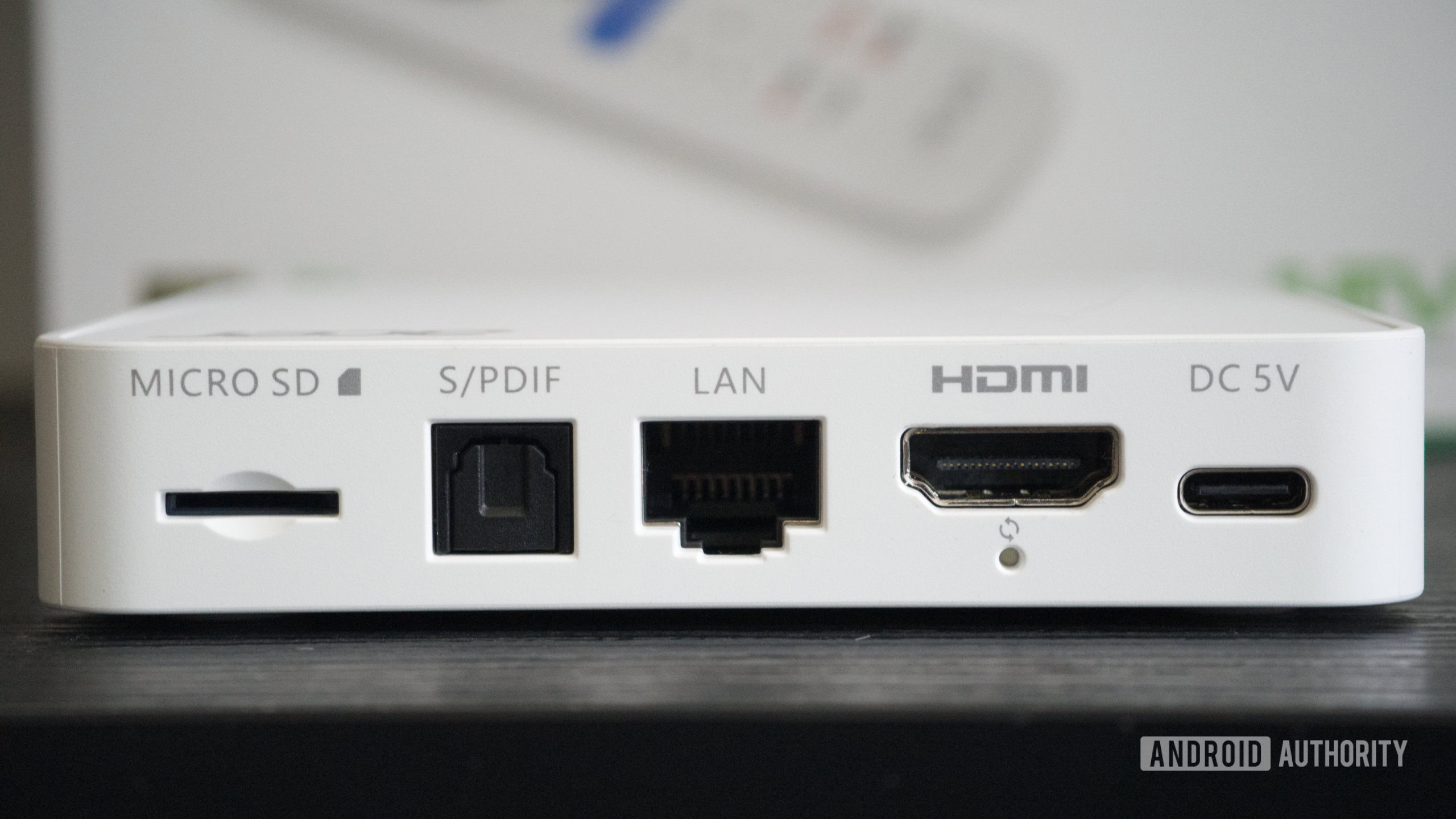 Portas 1 da caixa de TV Acer 4K