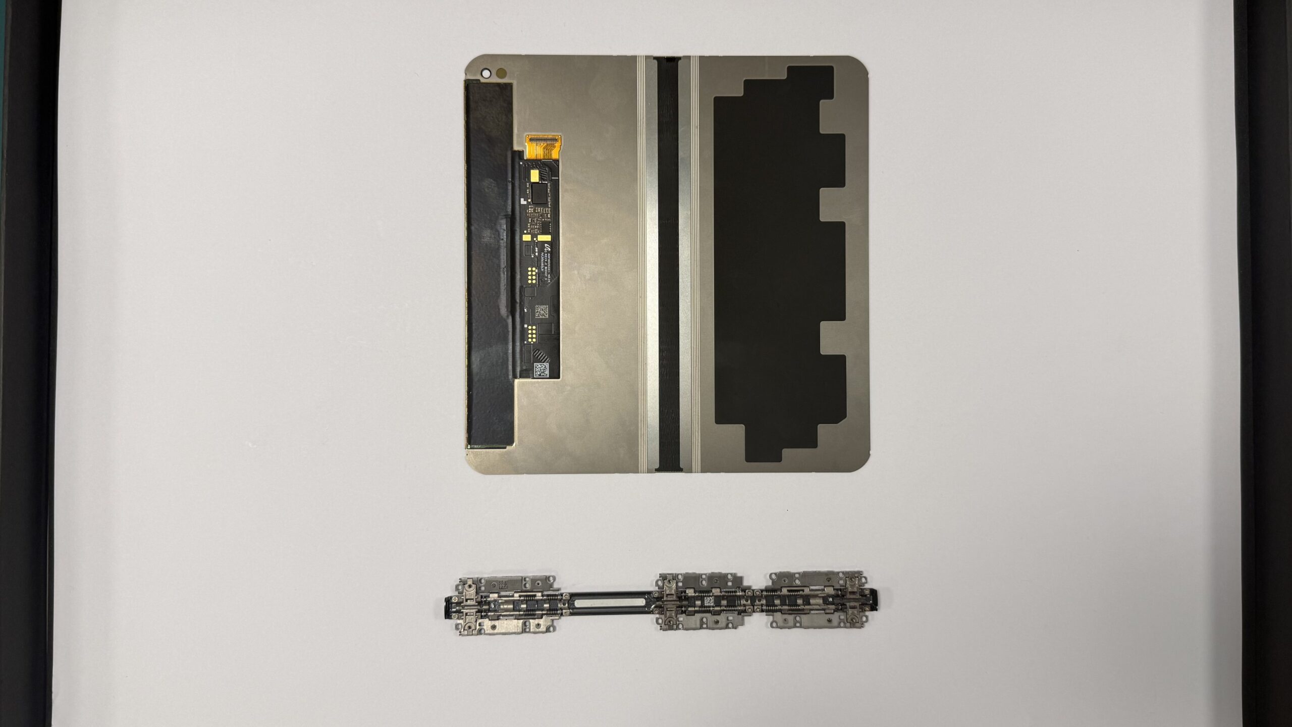 Mecanismo de dobradiça dobrável do Pixel 10 Pro