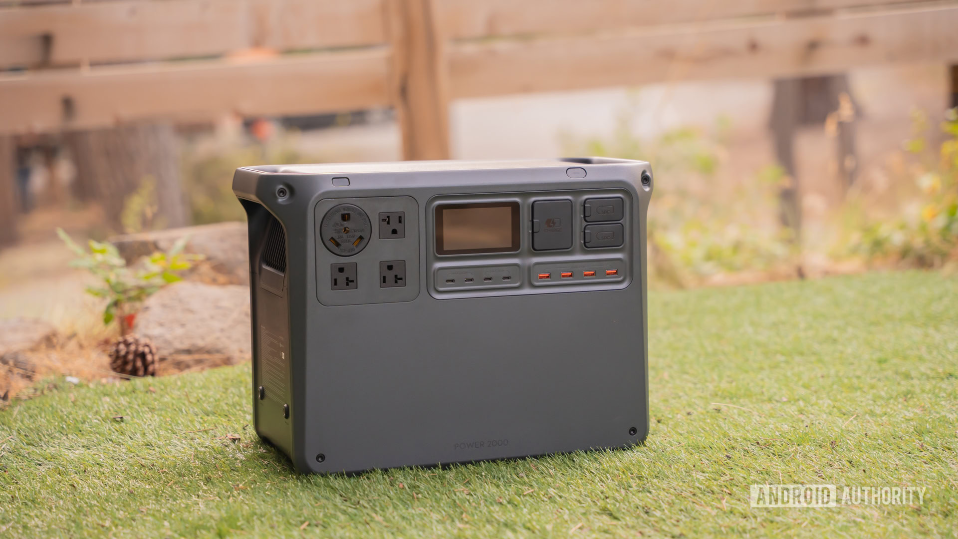 Estação de energia portátil DJI Power 2000 01