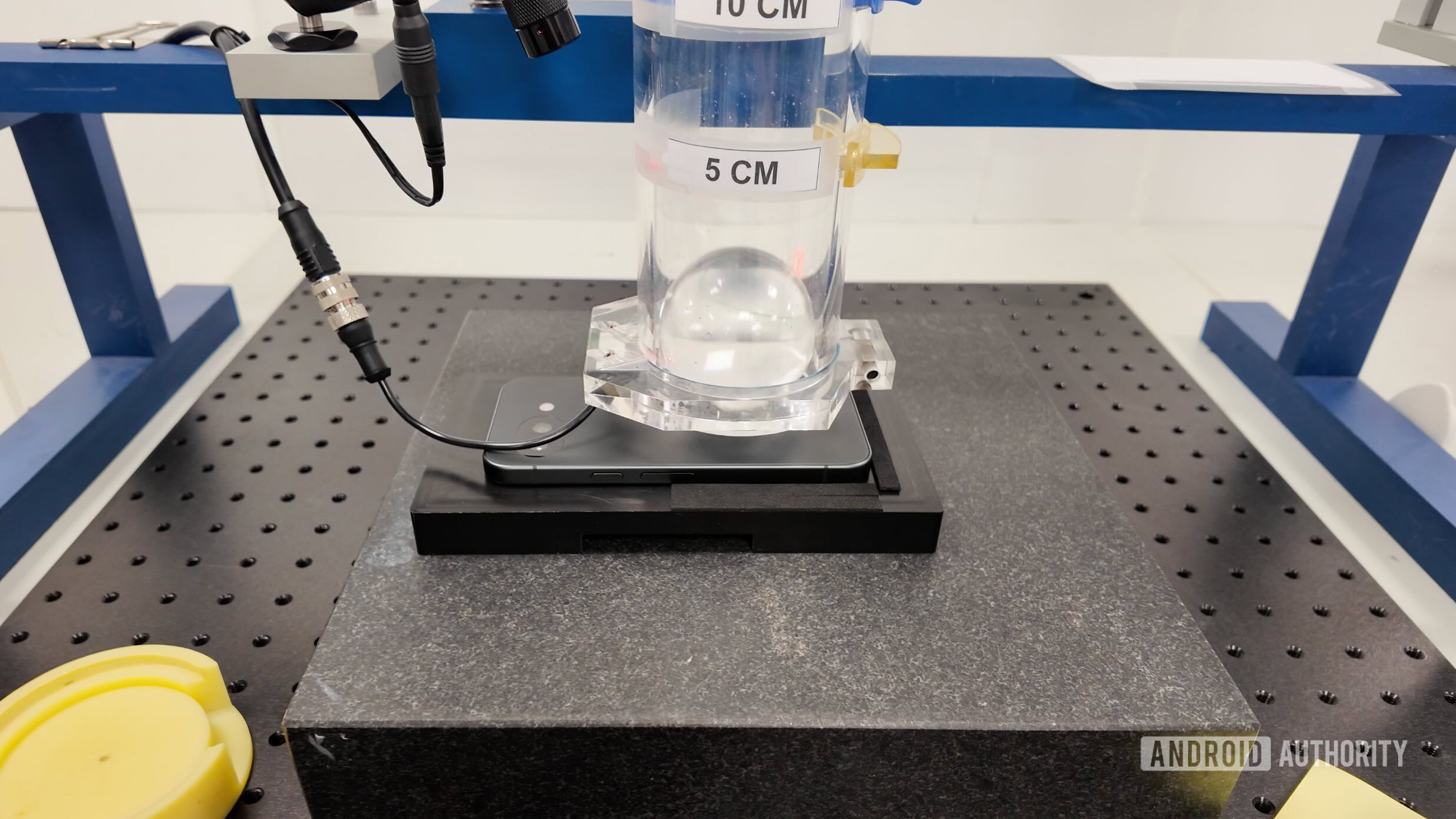 Teste de durabilidade do Google Pixel 10a Teste de durabilidade do Google Pixel 10a