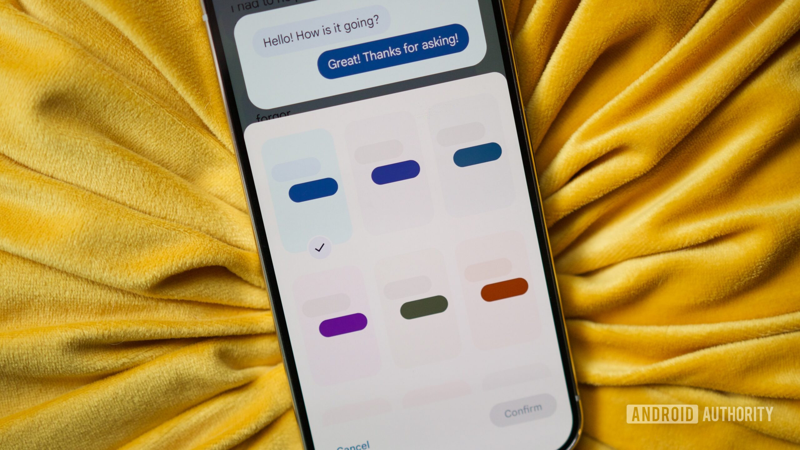 Alterando as cores das conversas no Mensagens do Google.