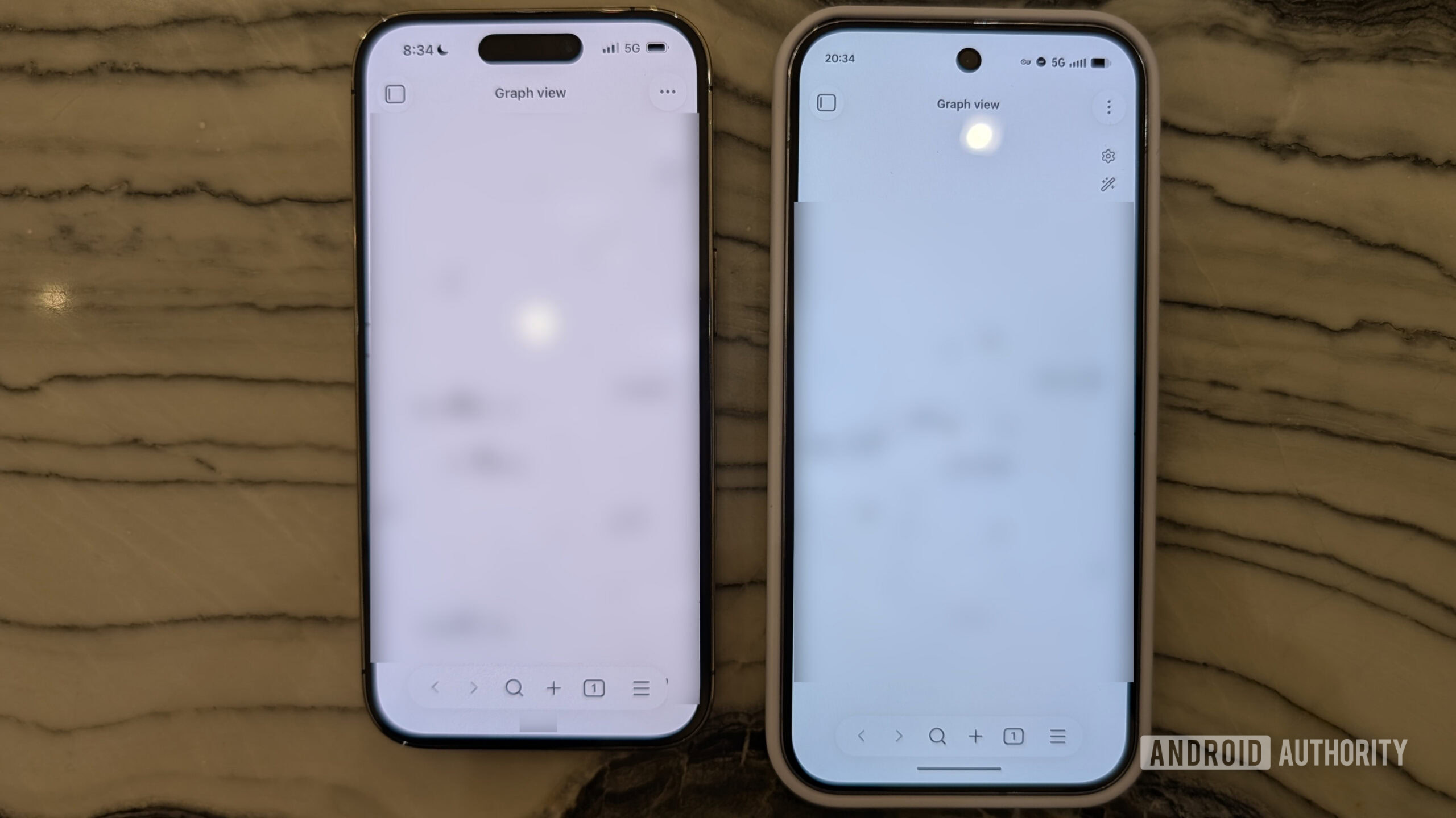 Apple iPhone e Google Pixel 10 Pro comparando a UI Obsidian em ambos os dispositivos