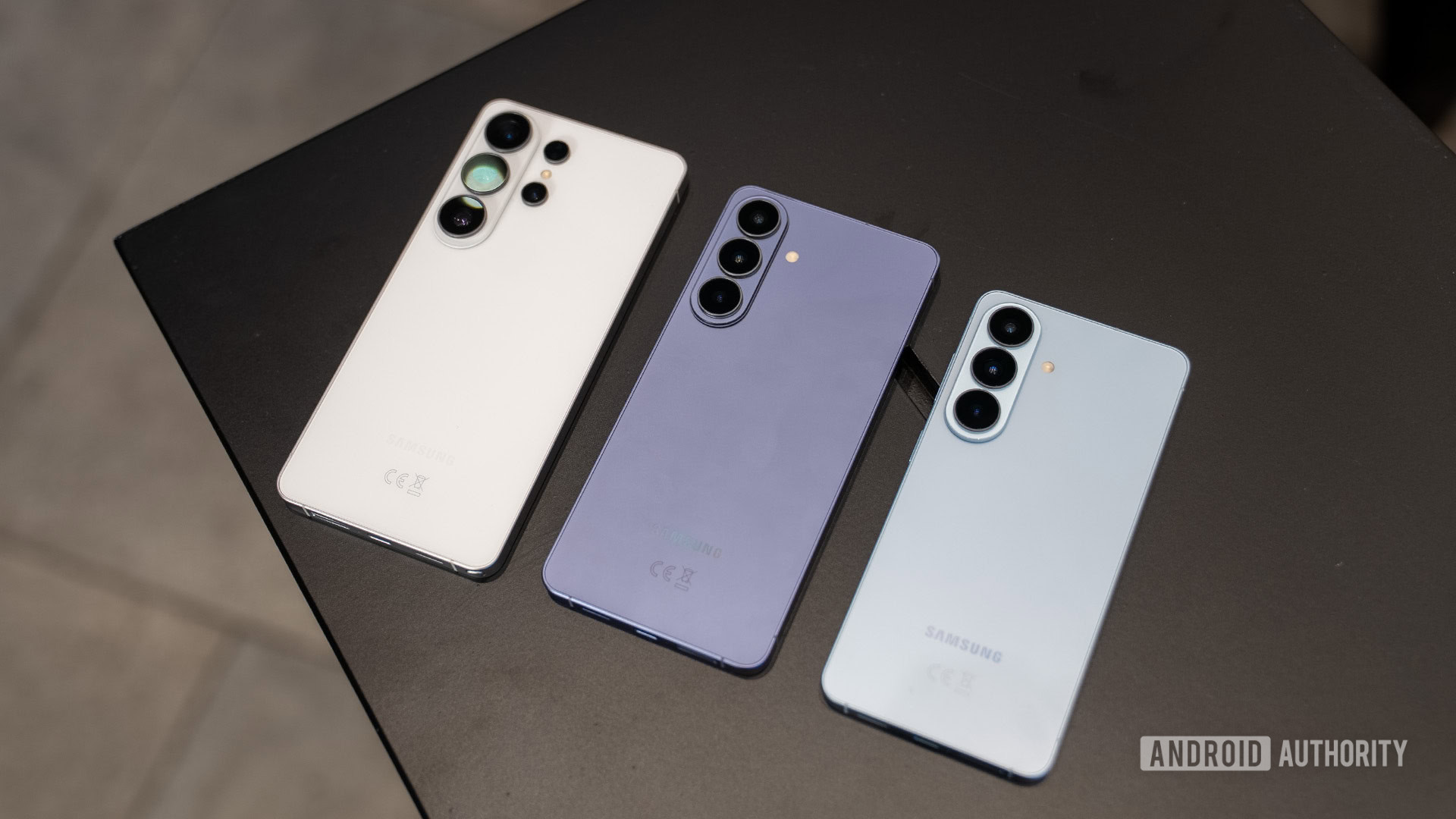 Samsung Galaxy S26 26 Plus e S26 Ultra lado a lado