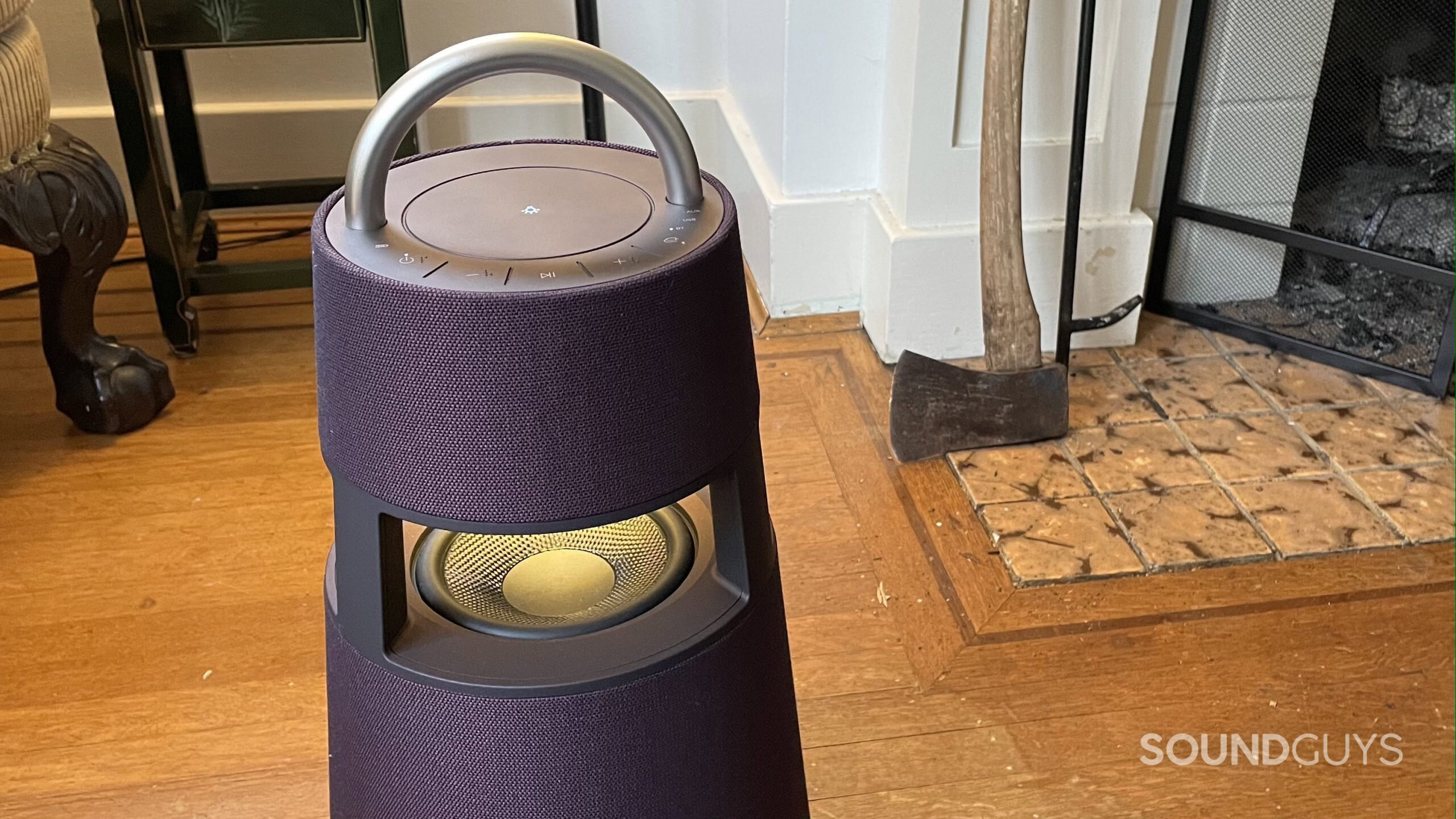 Botões e controles LG XBOOM 360 Botões e controles LG XBOOM 360