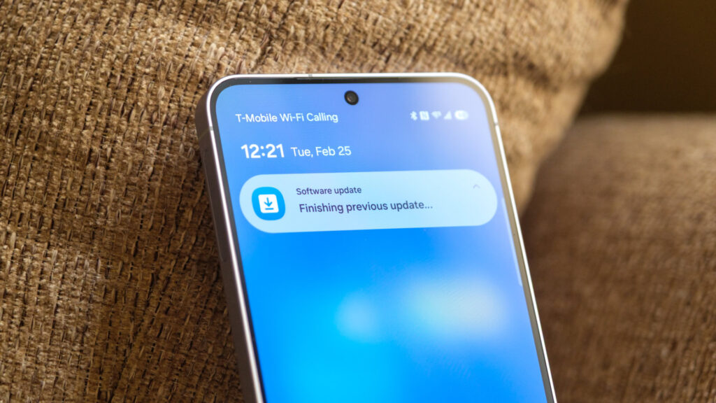 A Samsung está finalmente retomando as atualizações do Play System em telefones Galaxy recentes