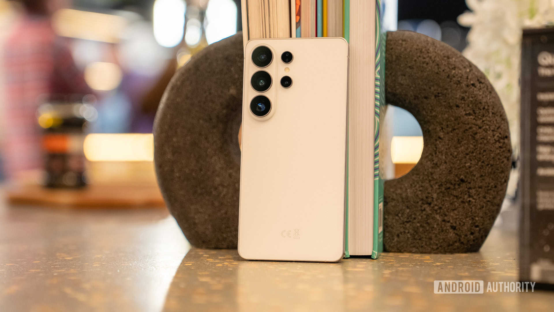 Samsung Galaxy S26 Ultra Branco levantou-se