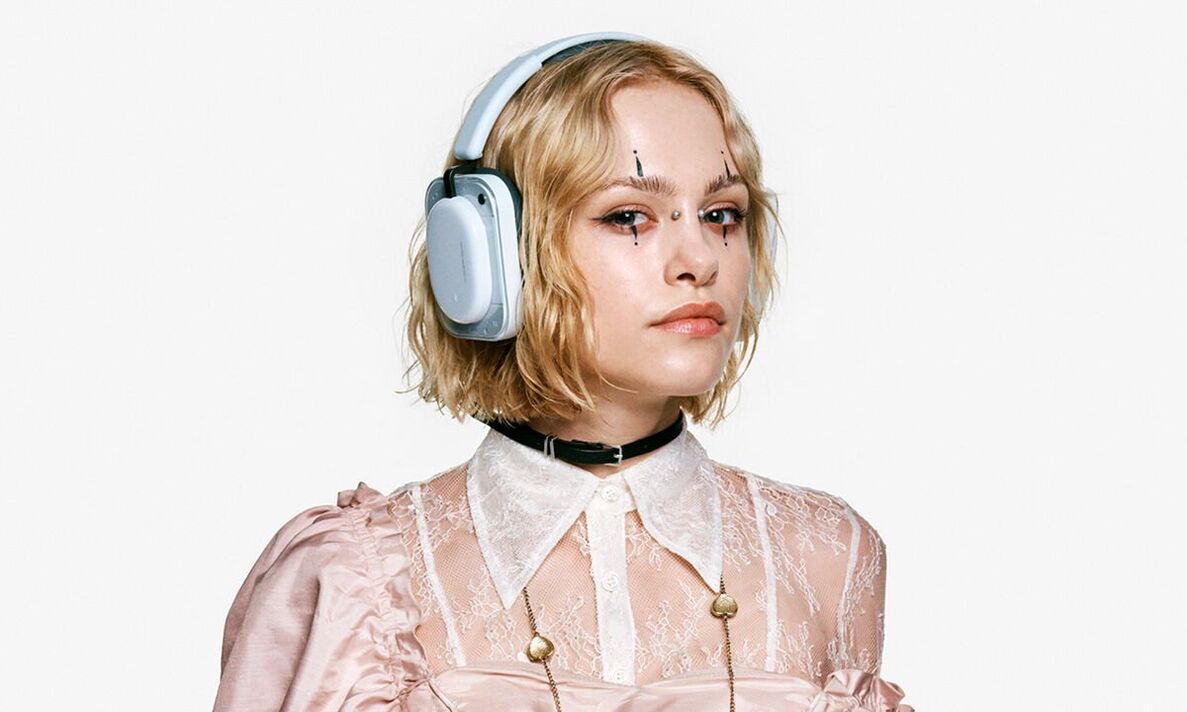 Nada de fone de ouvido (a) Nada de fone de ouvido (a)