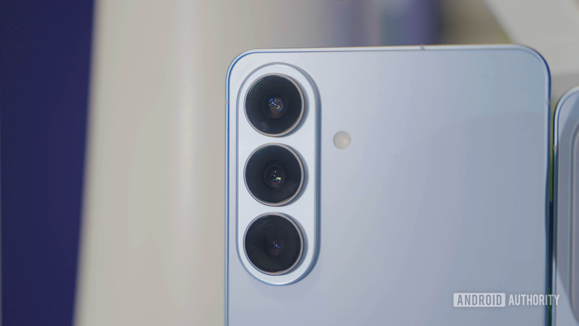 Câmera Samsung Galaxy S26 Plus Azul Céu Câmera Samsung Galaxy S26 Plus Azul Céu