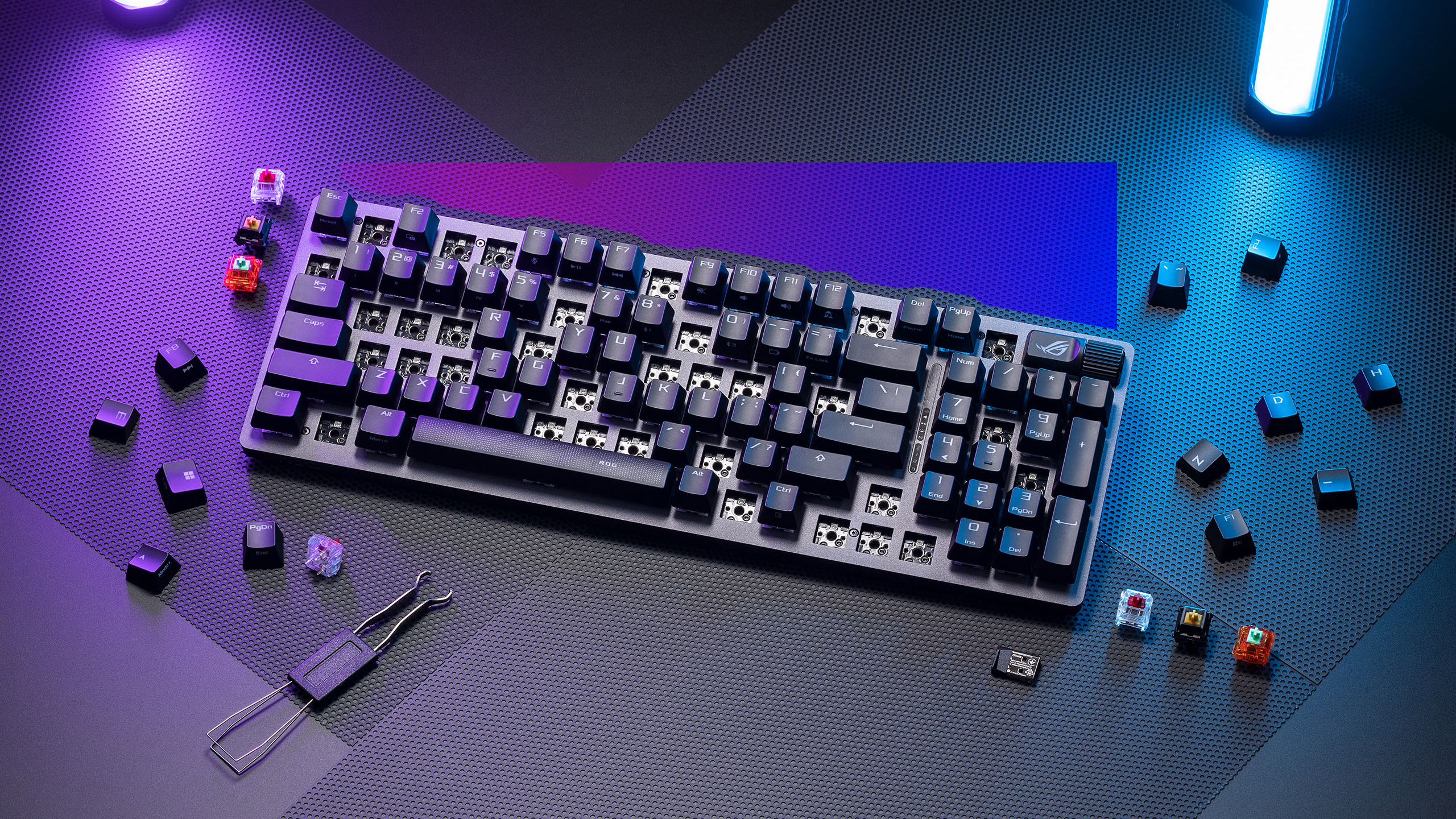 Teclado para jogos ASUS ROG Strix Scope II com teclas retiradas