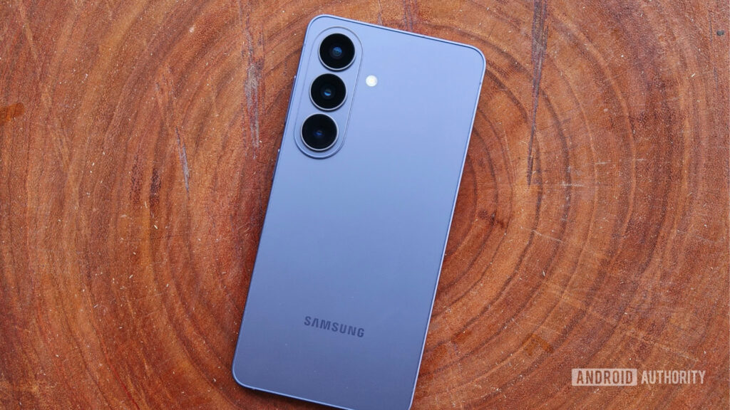 6 razões pelas quais escolhi o Samsung Galaxy S26 em vez do S26 Ultra