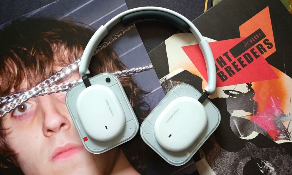 Experimentei fones de ouvido baratos tão bons que a Sony e a Bose deveriam se preocupar