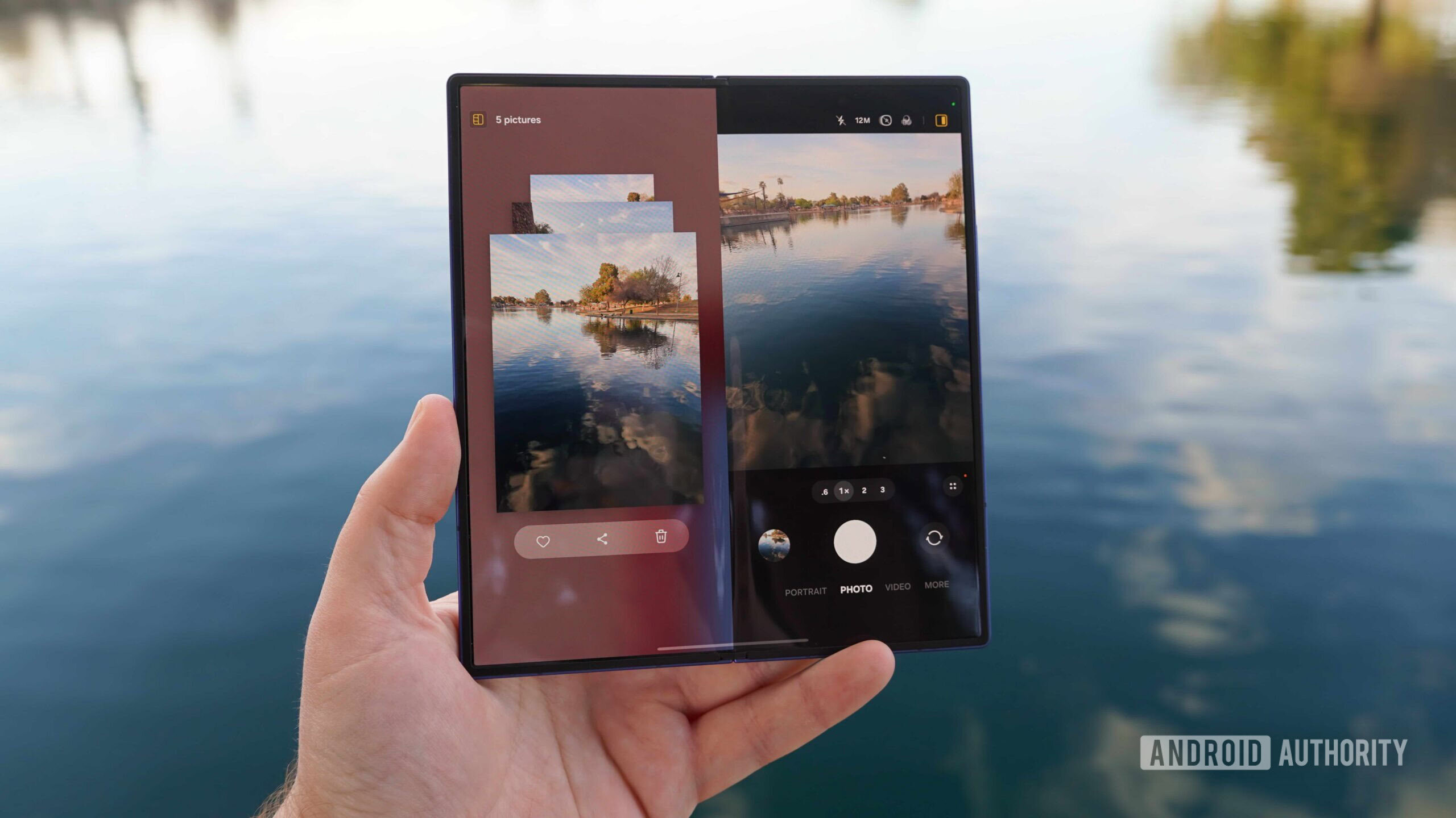 Uma visualização de captura de UI 1 corrigida A visualização da captura no aplicativo da câmera em um Galaxy Z Fold 7.