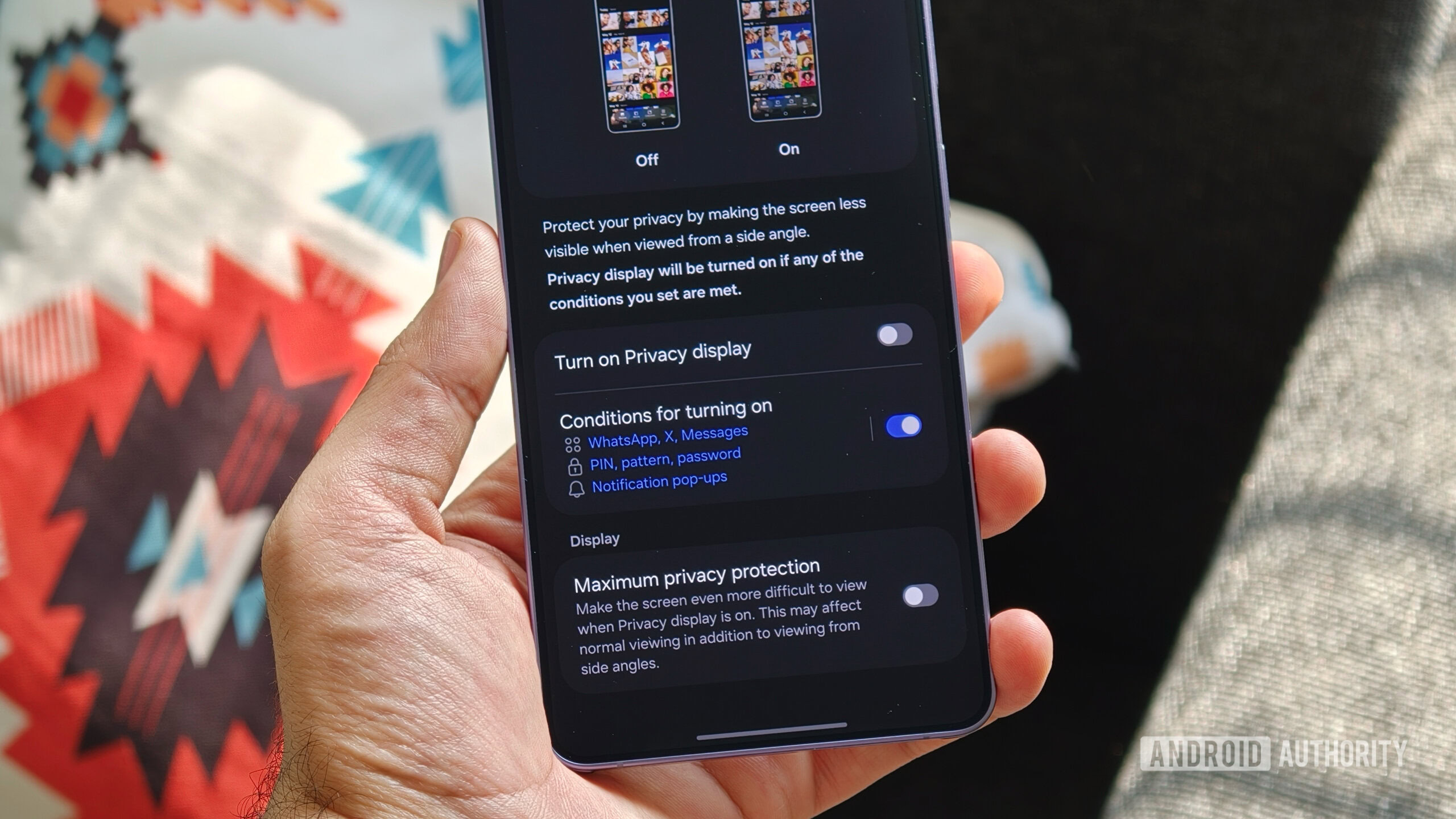 s26 ultra vs s23 na mão 3 Configurações de exibição de privacidade no Galaxy S26 Ultra.