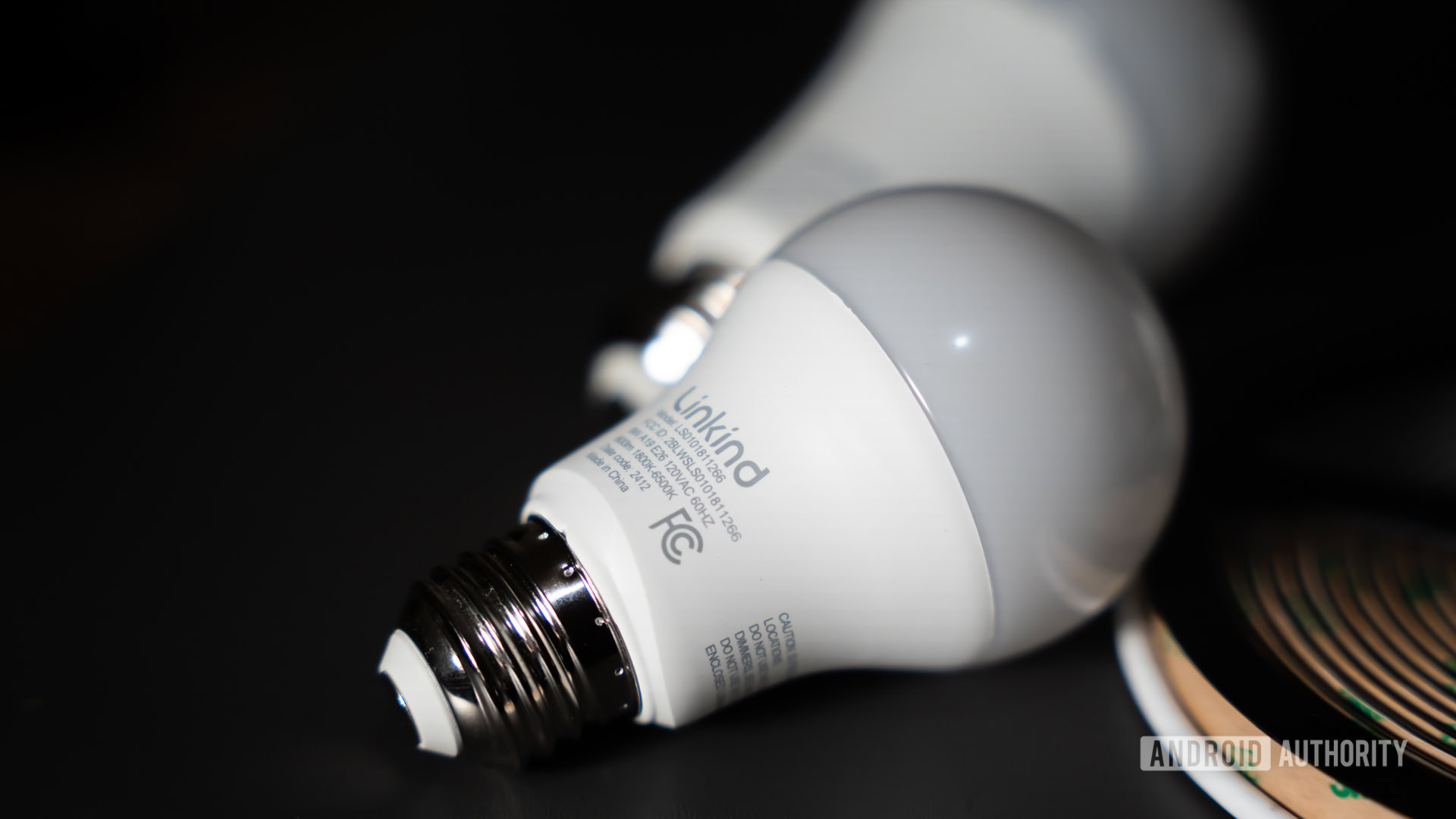 Lâmpada inteligente AiDot Linkkind A19 RGBTW