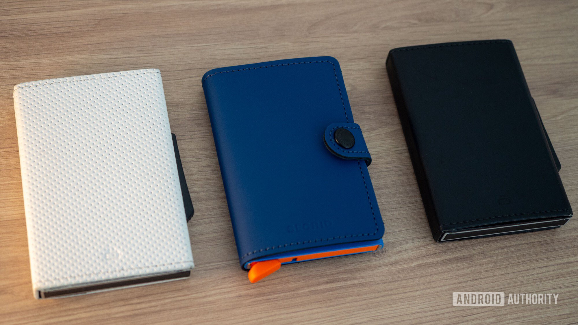 cartão chipolo google find hub bluetooth rastreador carteira secrid comparada