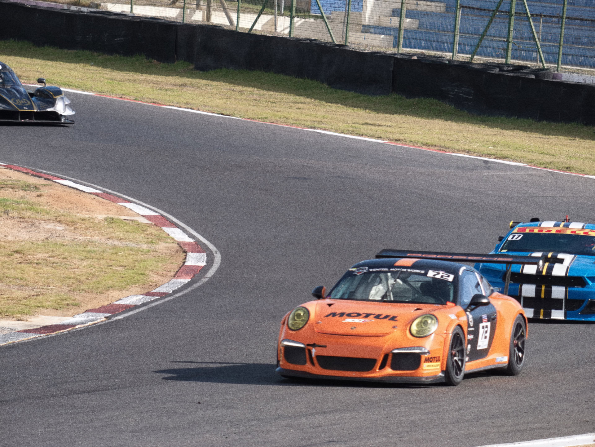 Carro de corrida Porsche vivo X300 Ultra laranja 400mm