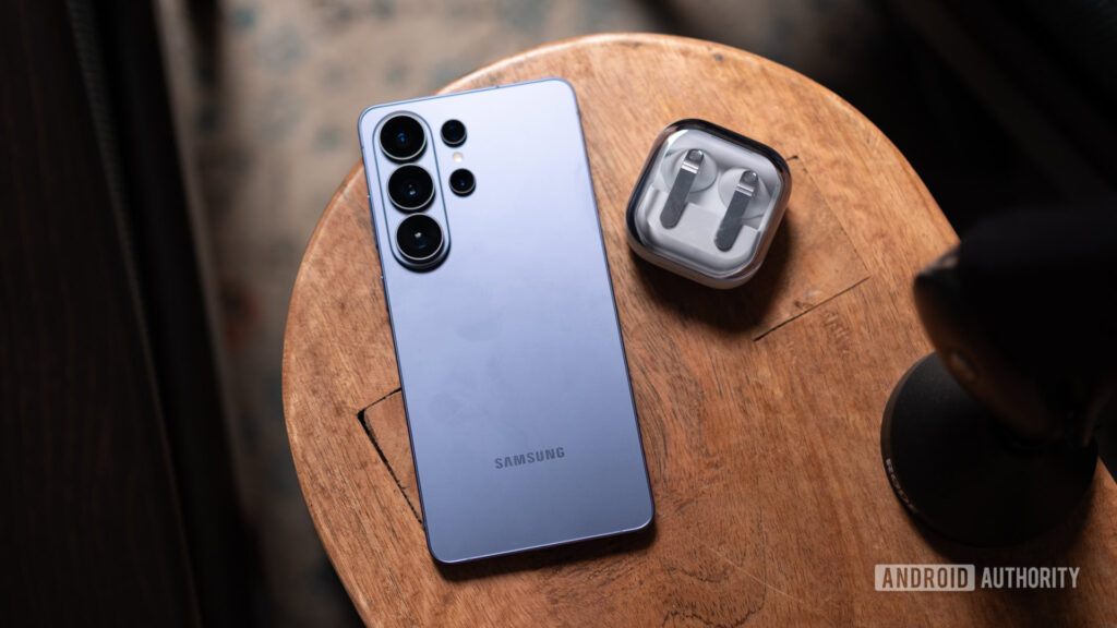 Seu Galaxy S26 tem uma nova atualização aguardando, mas há um problema